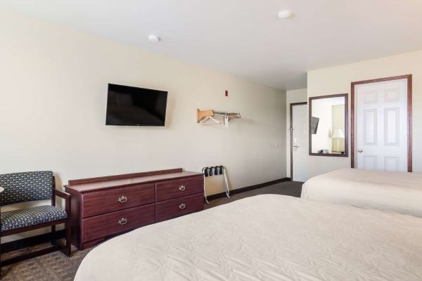 GUESTHOUSE INN & SUITES MONTESANO (Montesano)